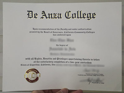 How much does a fake De Anza College degree? 假的德安扎学院学位多少钱？